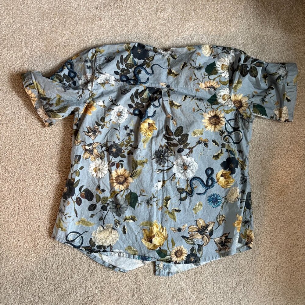Unbranded cottagecore snap short-sleeve blouse with flowers and snakes - Picture 4 of 4